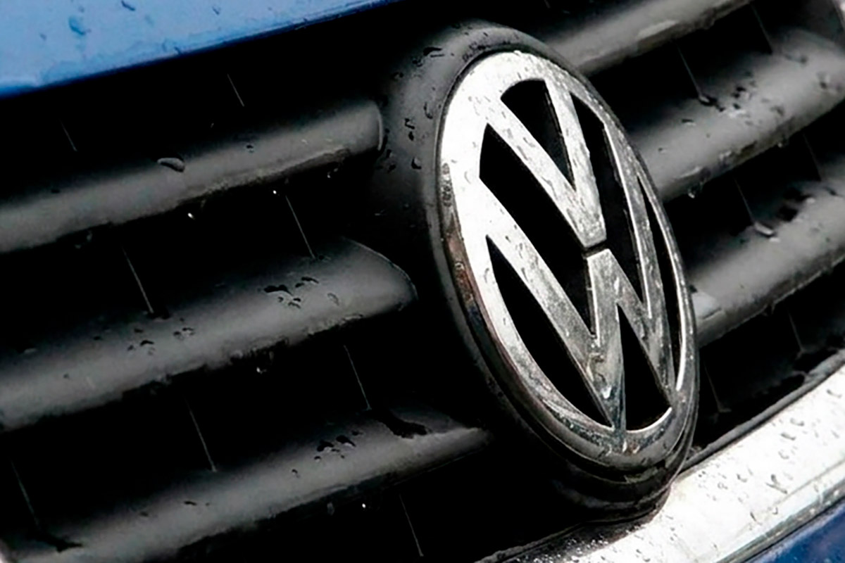 Volkswagen отзывает почти миллион машин в Германии: рулевое управление может отказать. Фото: ausnews.de
