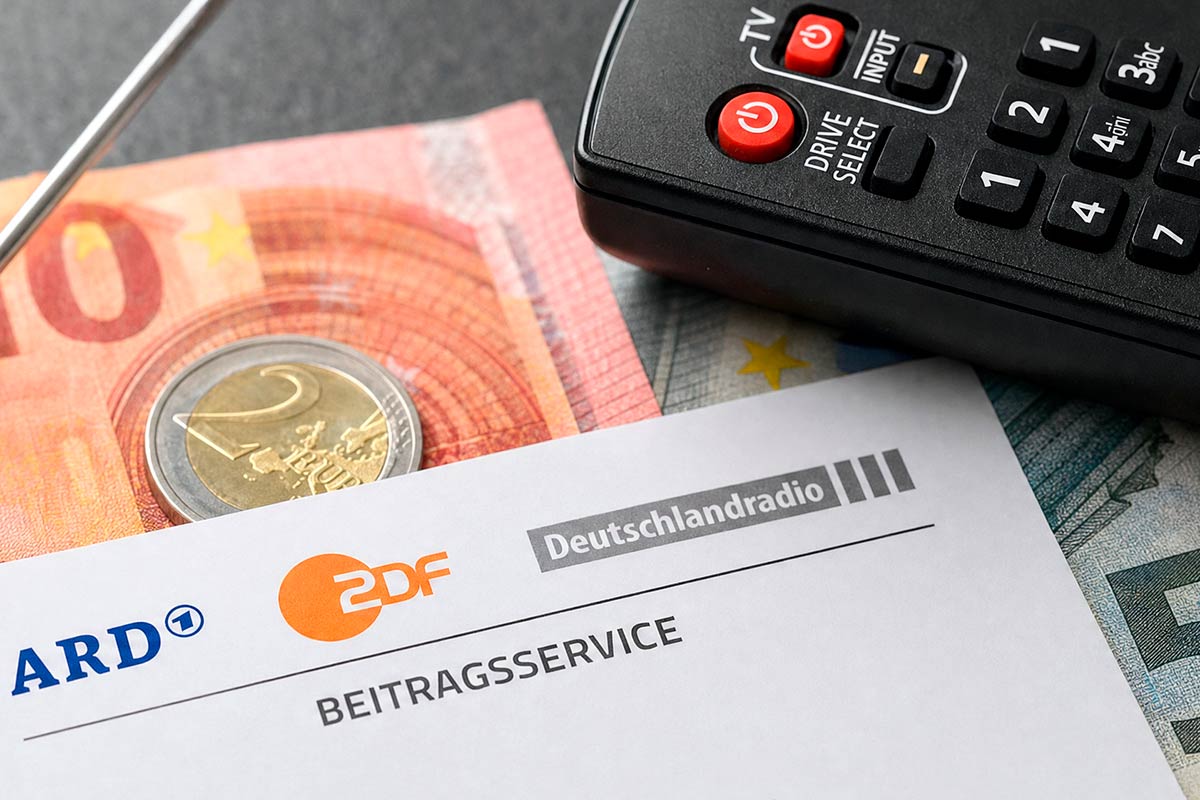Rundfunkbeitrag в Германии: подан иск о налоговом вычете в 2026 году. Фото: ausnews.de