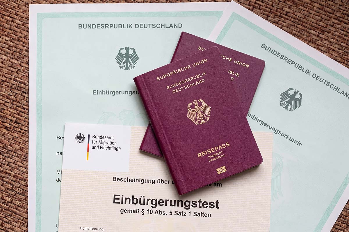 Что берлинские партии говорят об иммиграции и получении немецкого гражданства. Фото: ausnews.de