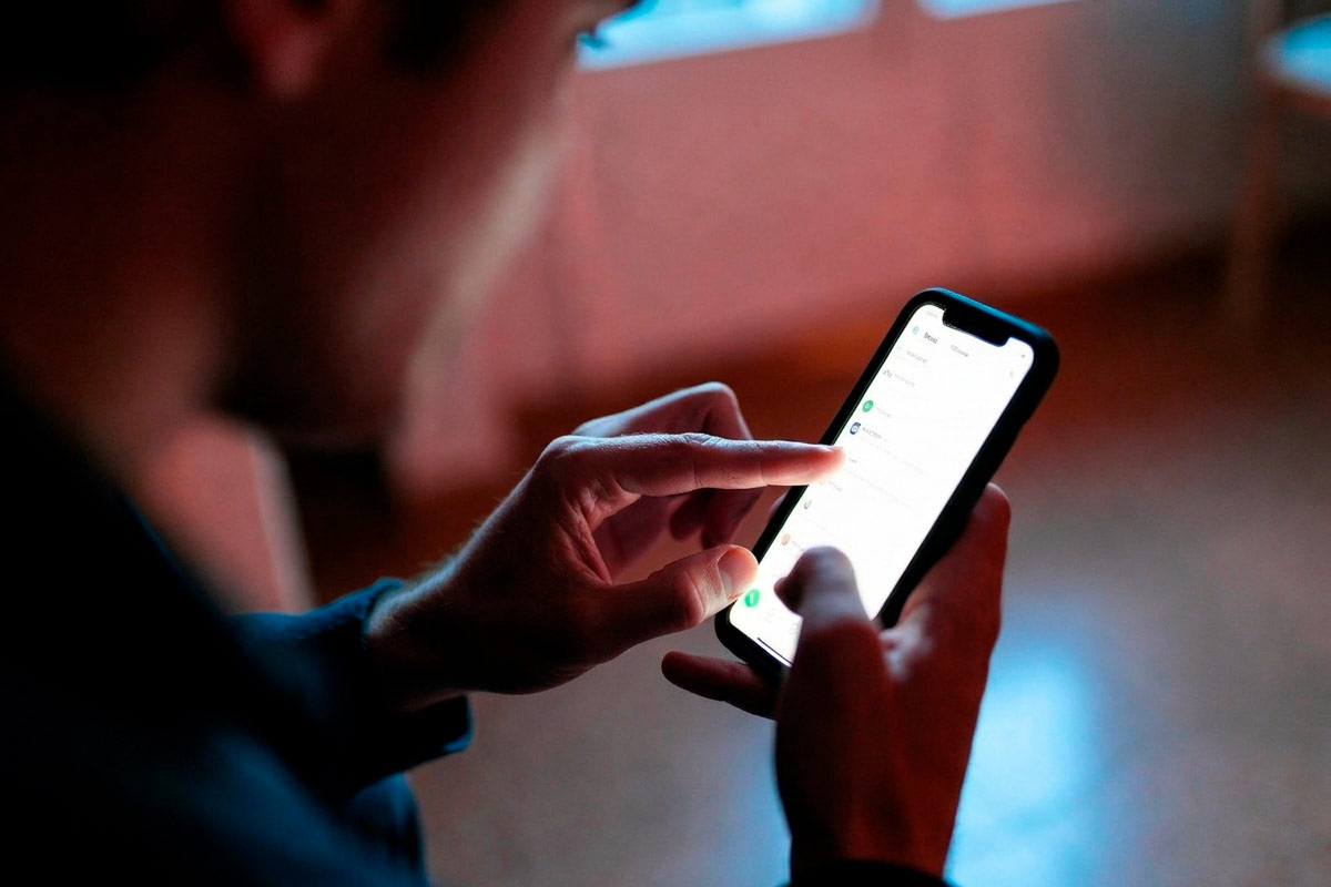 9 из 10 попыток обмануть клиентов банков теперь приходятся на смартфоны. Фото: ausnews.de