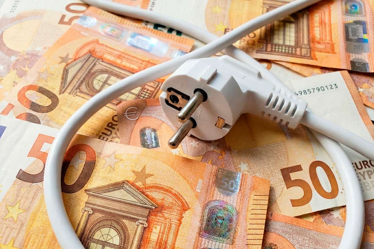 Электричество в Германии может подорожать на 20% с октября 2026 года. Фото: ausnews.de