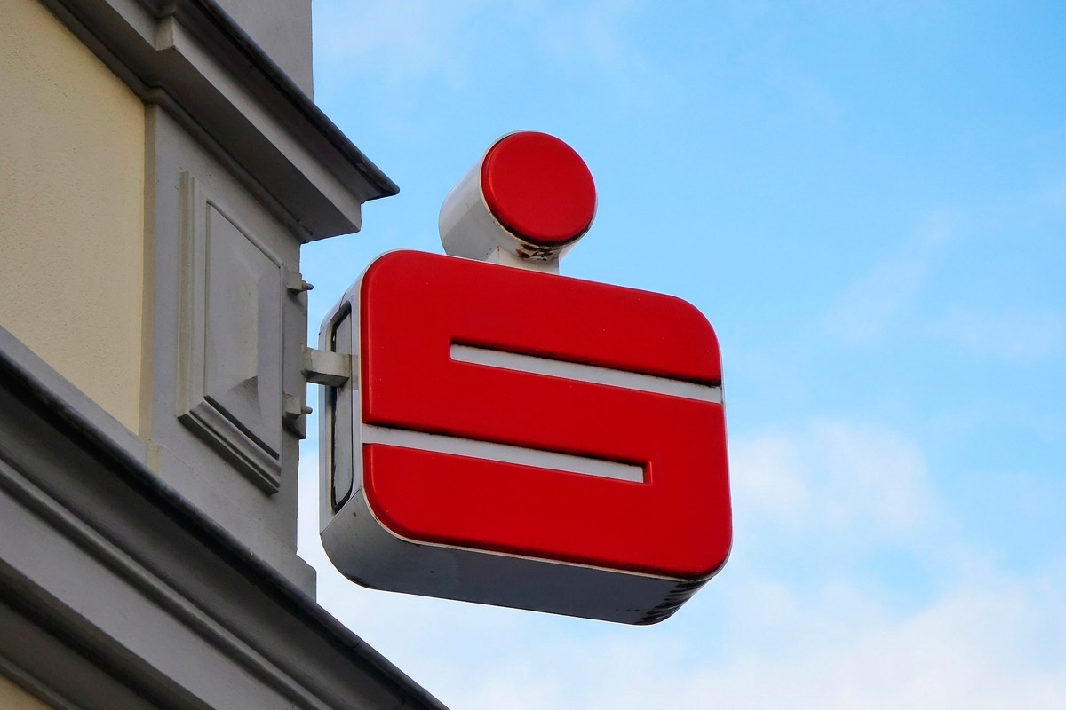 DekaBank запускает торговлю криптовалютами в приложении Sparkasse. Фото: ausnews.de