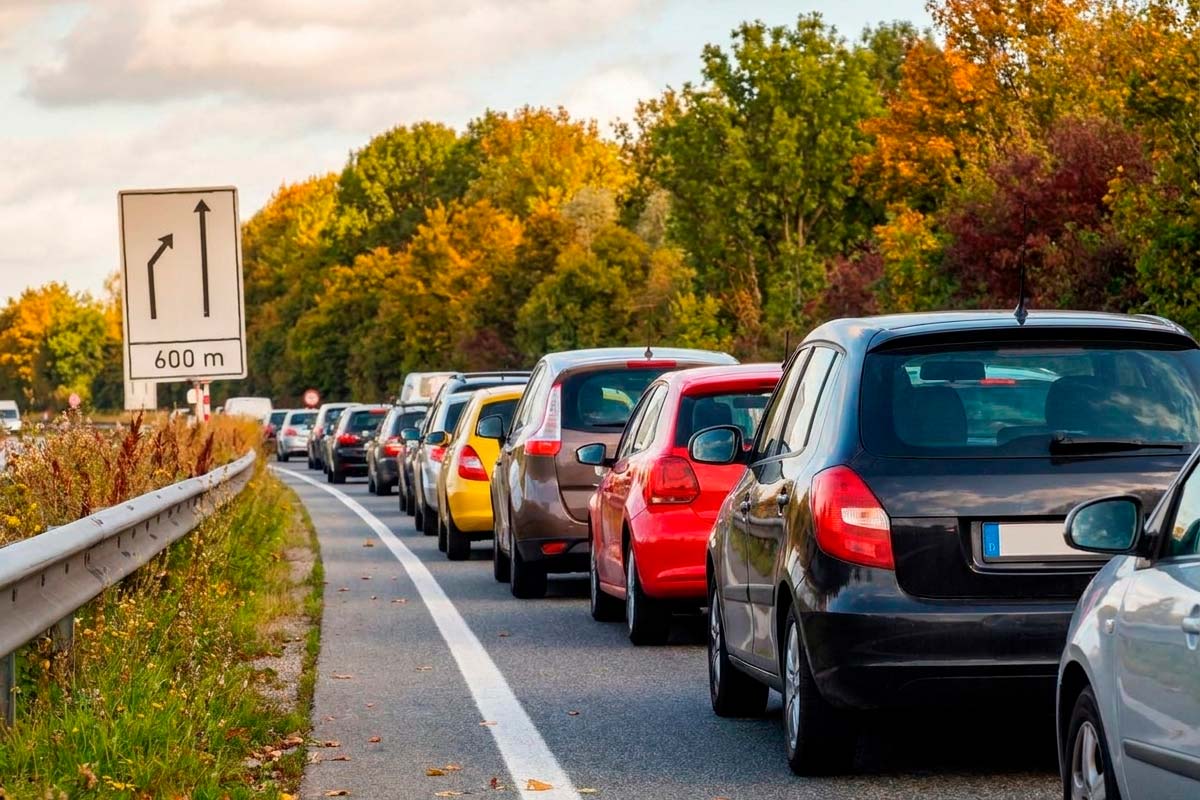Пробки в Германии 16–18 октября: ADAC назвал самые загруженные автобаны. Фото: ausnews.de